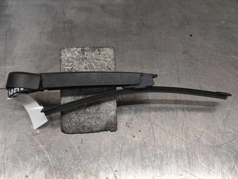 Recambio de brazo limpia trasero para hyundai i30 (gd) 1.6 crdi referencia OEM IAM   