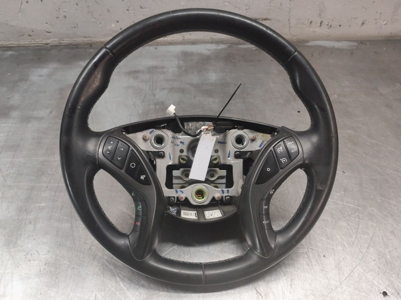 Recambio de volante para hyundai i30 (gd) 1.6 crdi referencia OEM IAM   