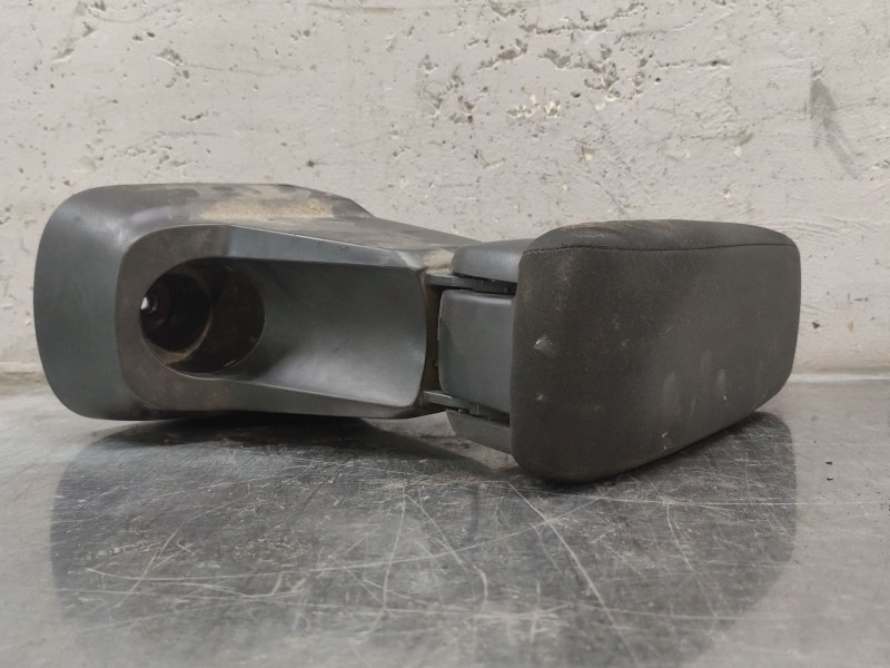 Recambio de apoyabrazos central para renault clio iv (bh_) 0.9 tce 90 referencia OEM IAM   
