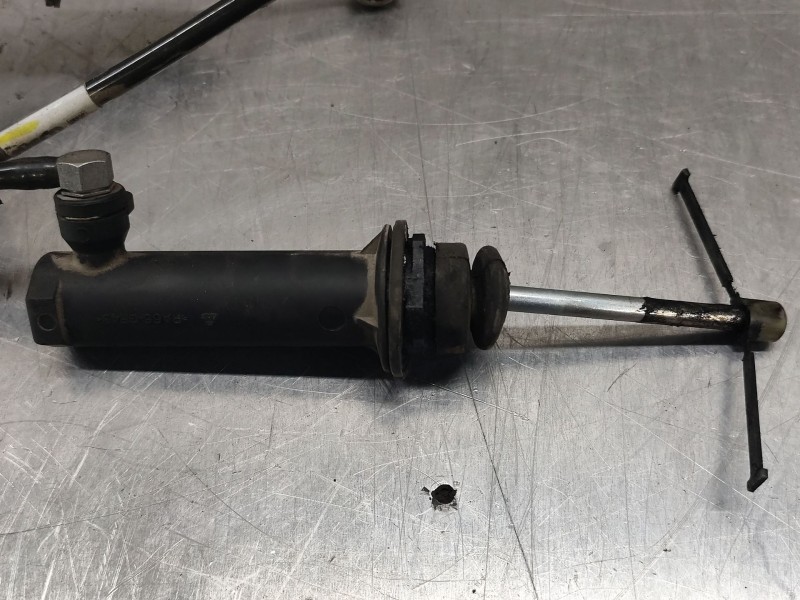 Recambio de bomba embrague para iveco daily config. paquetería cabina simple 35s... batalla 3750 referencia OEM IAM   