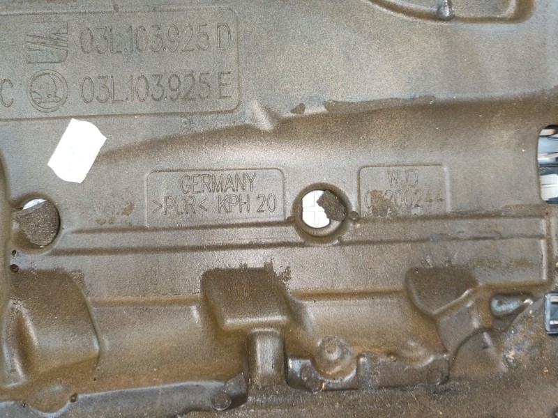 Recambio de tapa motor para volkswagen passat cc b6 (357) 2.0 tdi referencia OEM IAM   