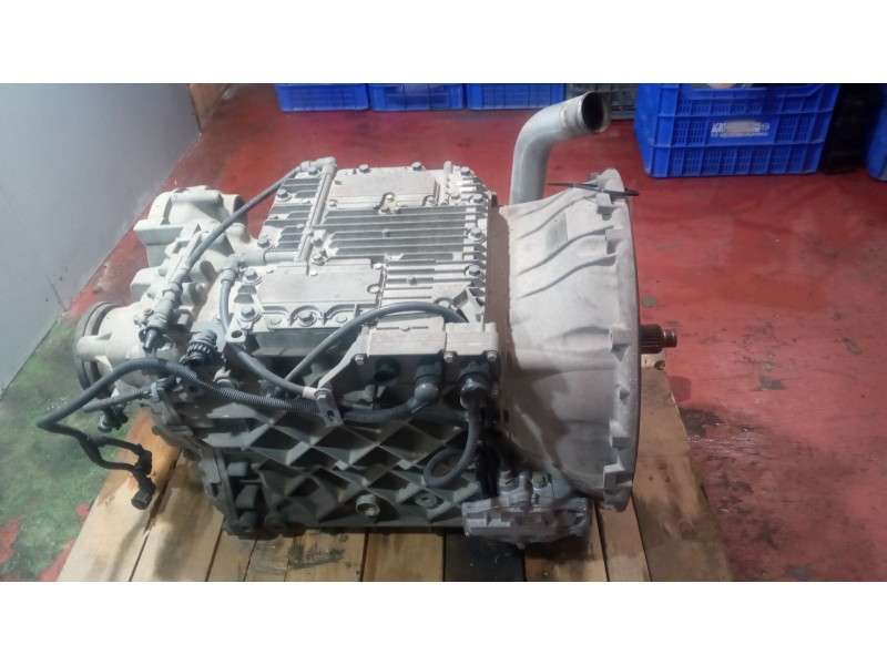 Recambio de caja cambios para renault magnum ab 2005 12.8 diesel referencia OEM IAM AT2512C 20083540002 3190532