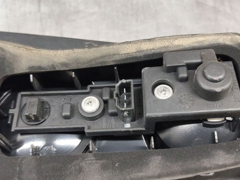 Recambio de piloto trasero derecho interior para seat ibiza iii (6l1) 1.9 tdi referencia OEM IAM   
