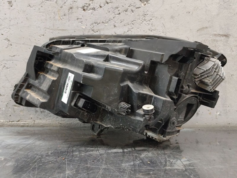 Recambio de faro derecho para mercedes-benz clase gla (x156) gla 200 (156.943) referencia OEM IAM A1569067000  