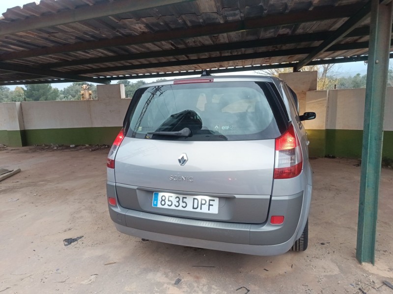 renault scenic ii del año 2005