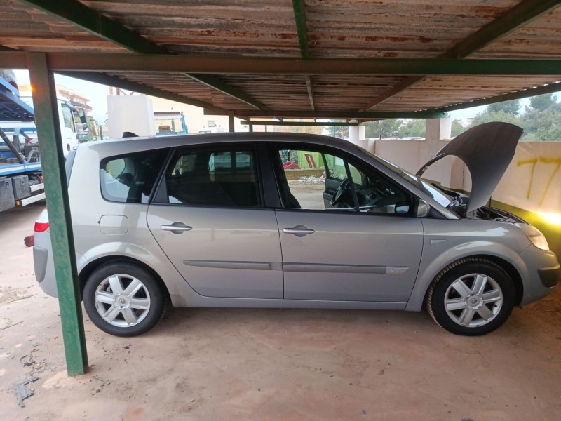 renault scenic ii del año 2005