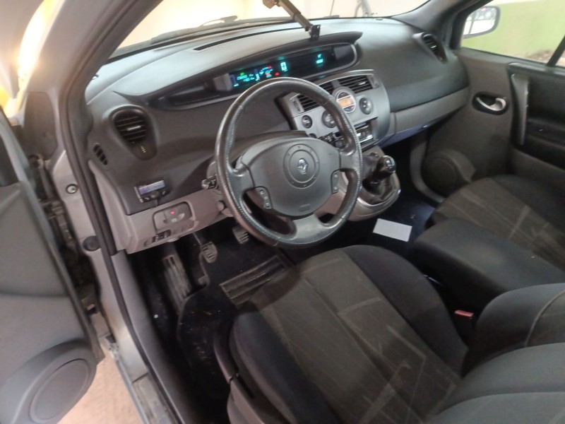 renault scenic ii del año 2005