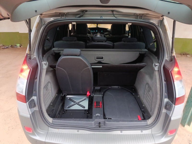 renault scenic ii del año 2005