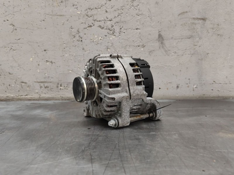 Recambio de alternador para bmw 3 (f30, f80) 320 d referencia OEM IAM FG18D111  