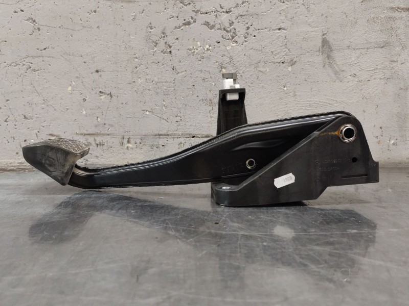 Recambio de pedal freno para mercedes-benz clase gla (x156) gla 200 (156.943) referencia OEM IAM A2462900019  