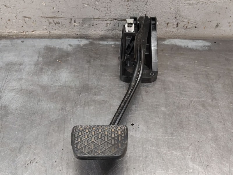 Recambio de pedal freno para mercedes-benz clase gla (x156) gla 200 (156.943) referencia OEM IAM A2462900019  