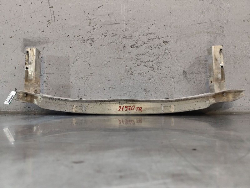 Recambio de refuerzo paragolpes trasero para audi a4 berlina (8e) 1.9 tdi referencia OEM IAM   