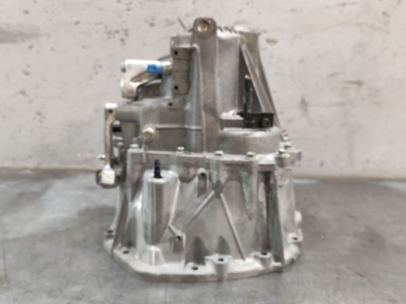 Recambio de caja cambios para nissan x-trail ii (t31) 2.0 dci 4x4 referencia OEM IAM 32010JG76E  