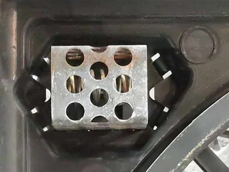 Recambio de electroventilador para ford mondeo iii sedán (b4y) 2.0 16v referencia OEM IAM 7726000501  