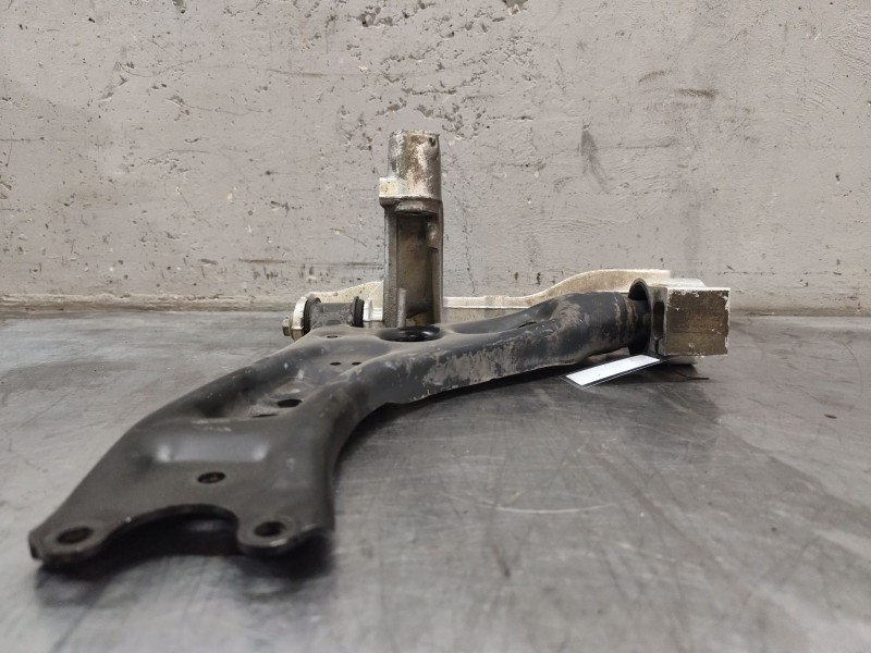 Recambio de brazo suspension inferior delantero izquierdo para volkswagen golf vi (5k1) rabbit referencia OEM IAM   