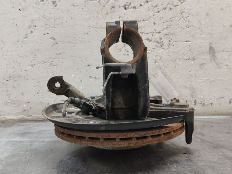 Recambio de mangueta delantera derecha para volkswagen golf vi (5k1) rabbit referencia OEM IAM   