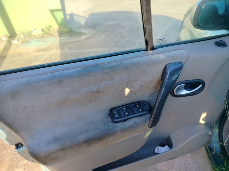 renault scenic ii del año 2006