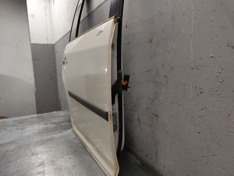 Recambio de puerta trasera derecha para volkswagen touran (1t3) 1.6 tdi referencia OEM IAM   