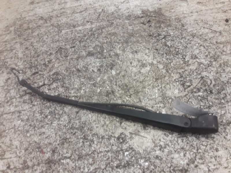 Recambio de brazo limpia trasero para mercedes vito marco polo (638) 112 cdi referencia OEM IAM   