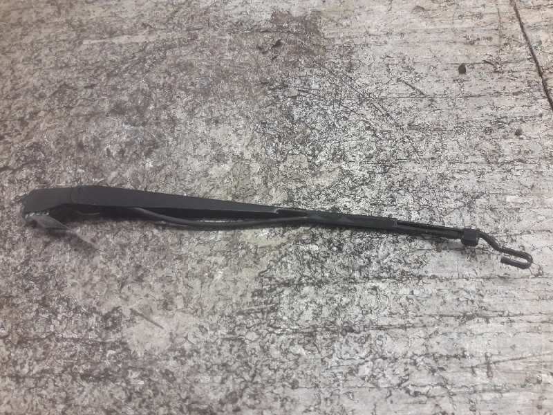 Recambio de brazo limpia trasero para mercedes vito marco polo (638) 112 cdi referencia OEM IAM   