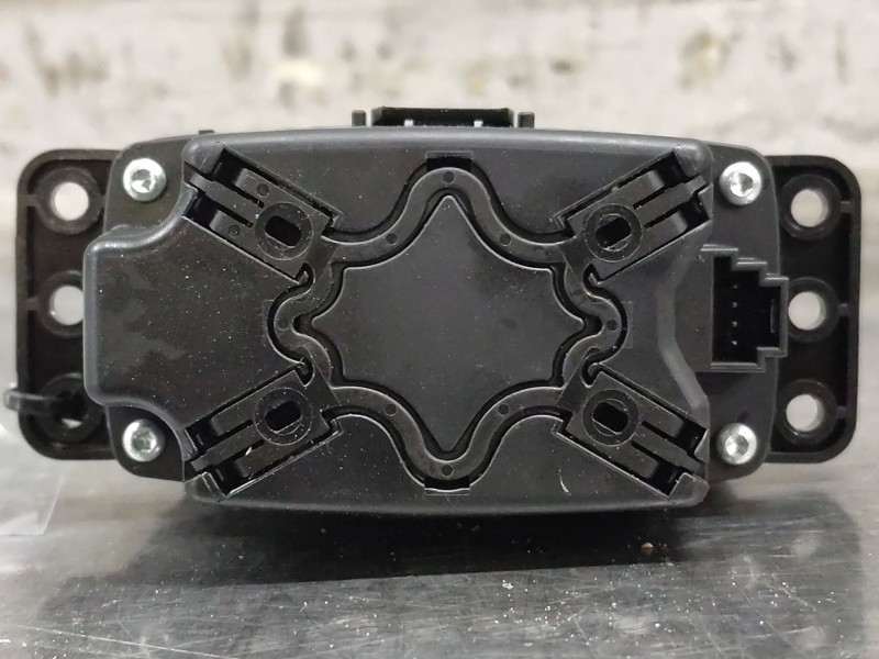 Recambio de mando multifuncion para mercedes-benz clase gla (x156) gla 200 (156.943) referencia OEM IAM A2469009815  