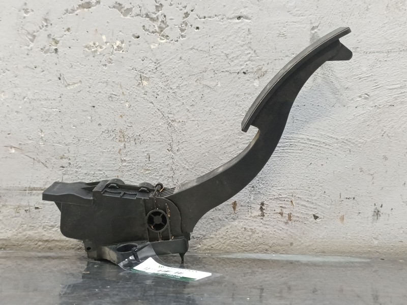 Recambio de potenciometro para mercedes-benz clase gla (x156) gla 200 (156.943) referencia OEM IAM A246300Q6  