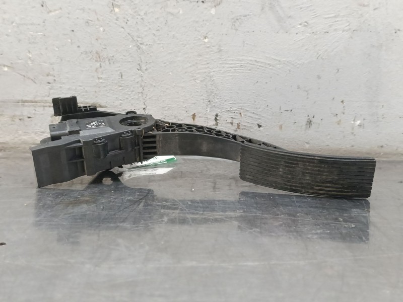 Recambio de potenciometro para mercedes-benz clase gla (x156) gla 200 (156.943) referencia OEM IAM A246300Q6  