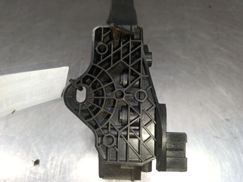 Recambio de potenciometro para mercedes-benz clase gla (x156) gla 200 (156.943) referencia OEM IAM A246300Q6  