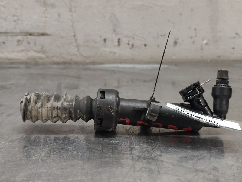 Recambio de bombin embrague para citroën c4 berlina lx referencia OEM IAM   