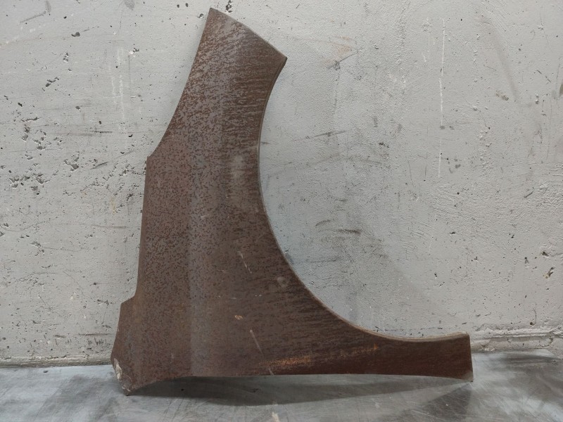 Recambio de aleta delantera derecha para peugeot 207 sw confort referencia OEM IAM   