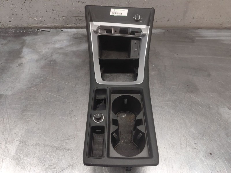 Recambio de consola central para audi q3 (f3b) 35 tdi quattro referencia OEM IAM 83B857925B  