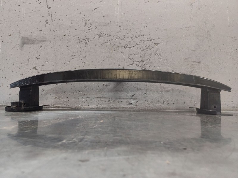 Recambio de refuerzo paragolpes delantero para volkswagen golf v (1k1) 1.9 tdi referencia OEM IAM   