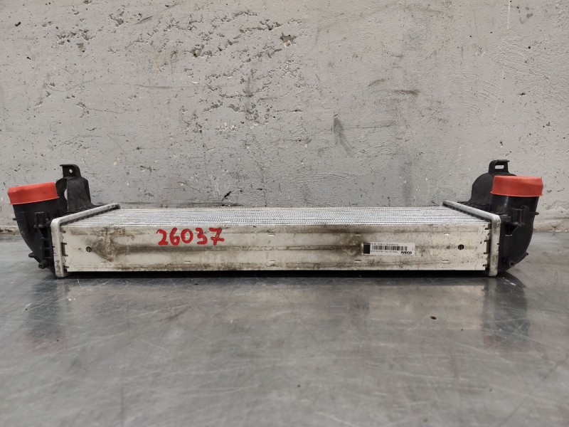 Recambio de intercooler para iveco daily vi furgoneta 33s12, 35s12, 35c12 referencia OEM IAM 5802036825  