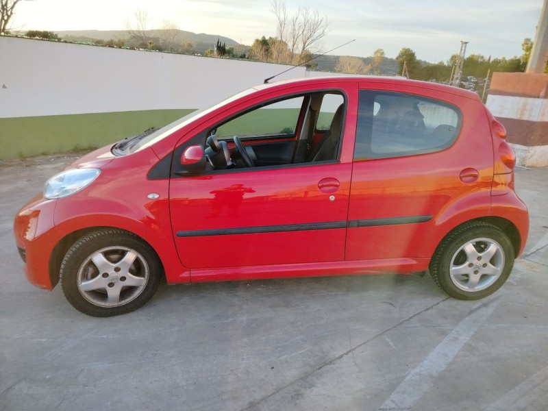 peugeot 107 del año 2005