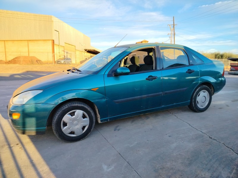 ford focus berlina (cak) del año 1999