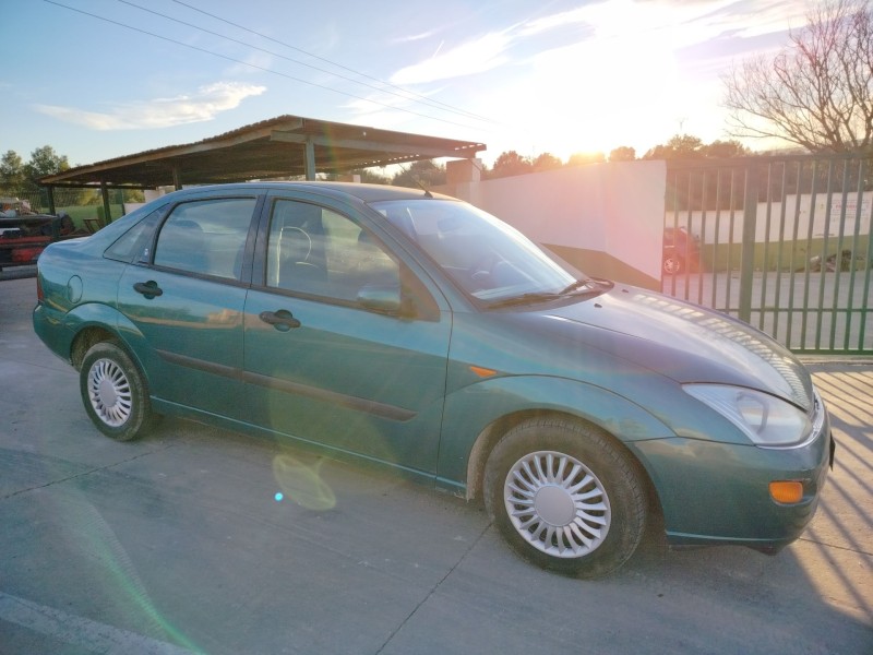 ford focus berlina (cak) del año 1999