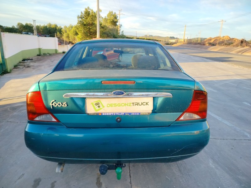 ford focus berlina (cak) del año 1999