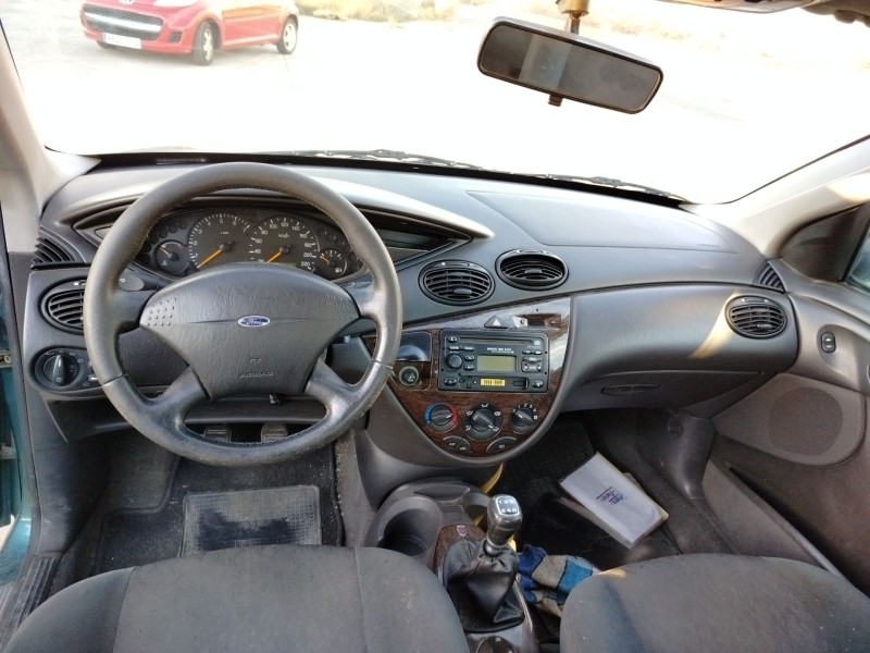 ford focus berlina (cak) del año 1999