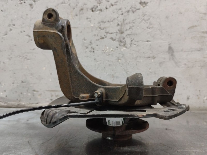 Recambio de mangueta delantera izquierda para nissan qashqai ii (j11, j11_) 1.6 dci referencia OEM IAM 400154EA0A  