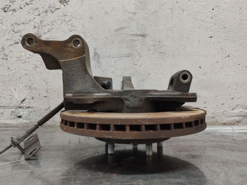 Recambio de mangueta delantera derecha para kia carnival ii (gq) 2.9 crdi referencia OEM IAM   