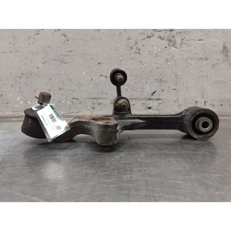 Recambio de brazo suspension inferior delantero derecho para kia carnival ii (gq) 2.9 crdi referencia OEM IAM   