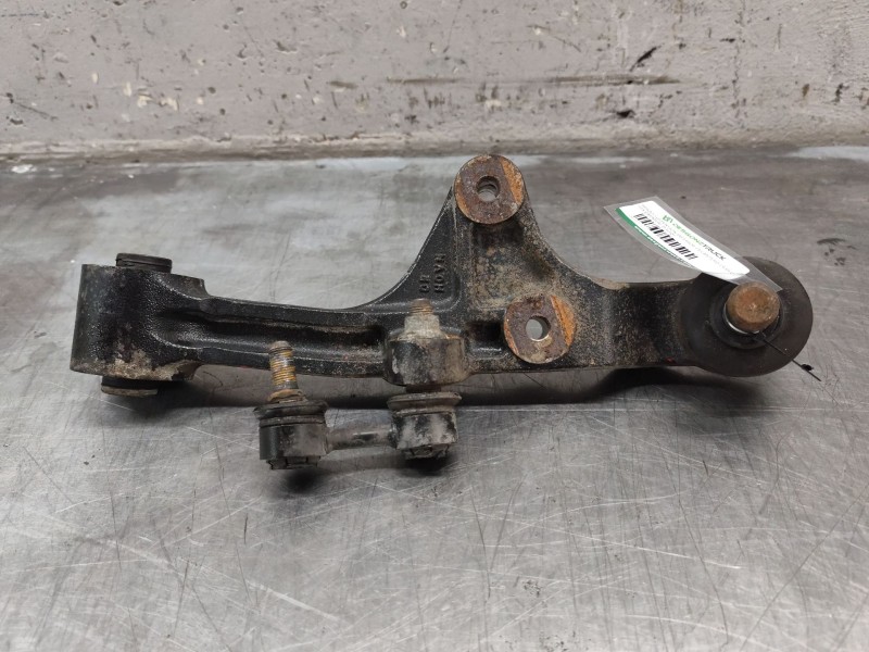 Recambio de brazo suspension inferior delantero derecho para kia carnival ii (gq) 2.9 crdi referencia OEM IAM   