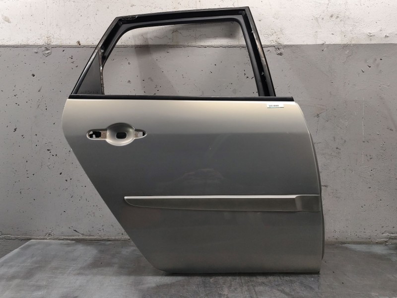 Recambio de puerta trasera derecha para renault scenic ii grand confort dynamique referencia OEM IAM   