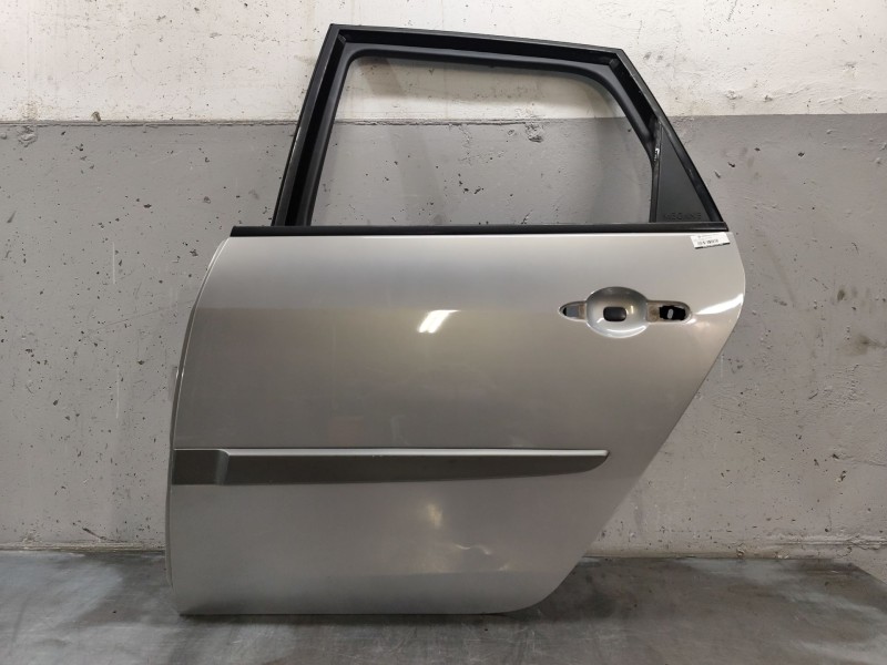 Recambio de puerta trasera izquierda para renault scenic ii grand confort dynamique referencia OEM IAM   
