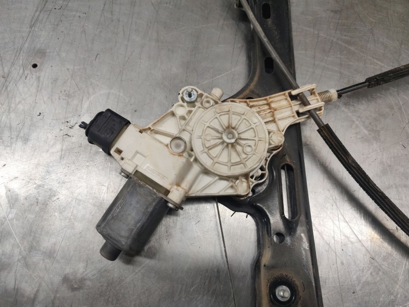 Recambio de elevalunas delantero derecho para bmw serie 1 berlina (e81/e87) 120d referencia OEM IAM   