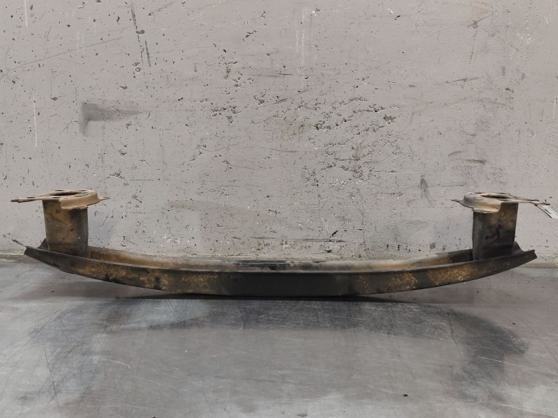 Recambio de refuerzo paragolpes delantero para ssangyong rodius i 2.7 xdi referencia OEM IAM   