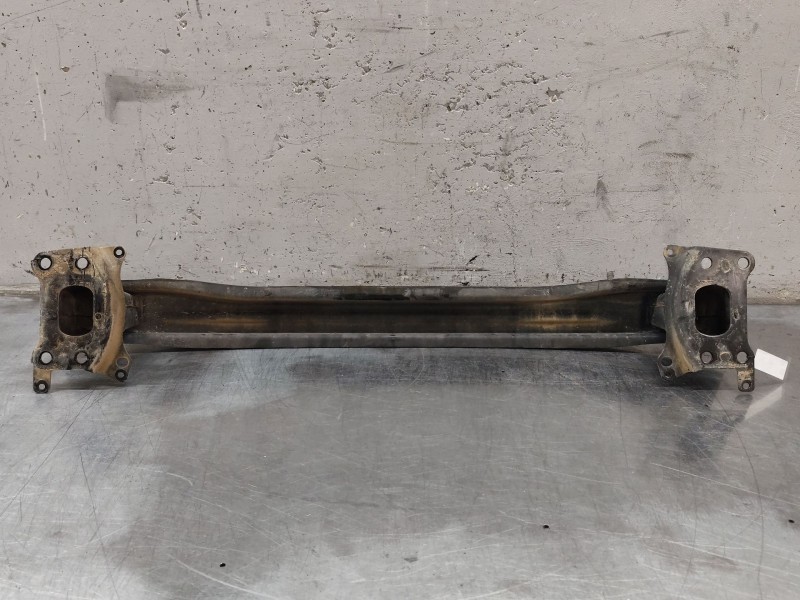 Recambio de refuerzo paragolpes delantero para ssangyong rodius i 2.7 xdi referencia OEM IAM   