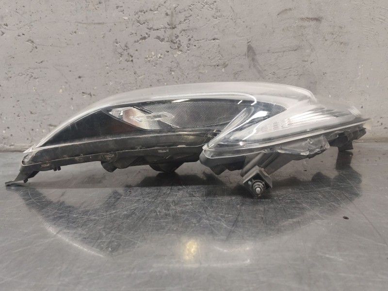 Recambio de faro derecho para nissan juke (f15) 1.6 dig-t nismo rs referencia OEM IAM 90097197  