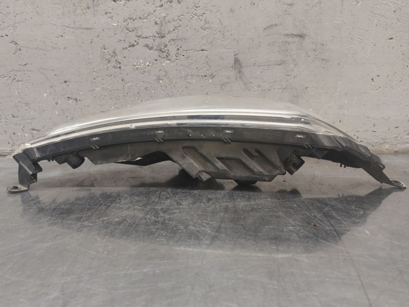 Recambio de faro derecho para nissan juke (f15) 1.6 dig-t nismo rs referencia OEM IAM 90097197  
