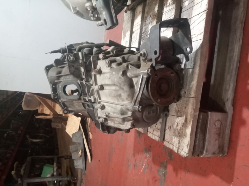 Recambio de caja cambios para renault mascott 2.8 diesel referencia OEM IAM 6s300 1323050006 5010545223